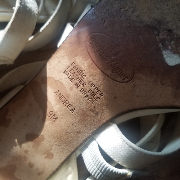 Etienne Aigner White Sandal Heels Size 9 Summer - Picture 3 of 3